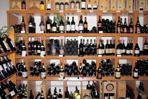 Wein und Spirituosen